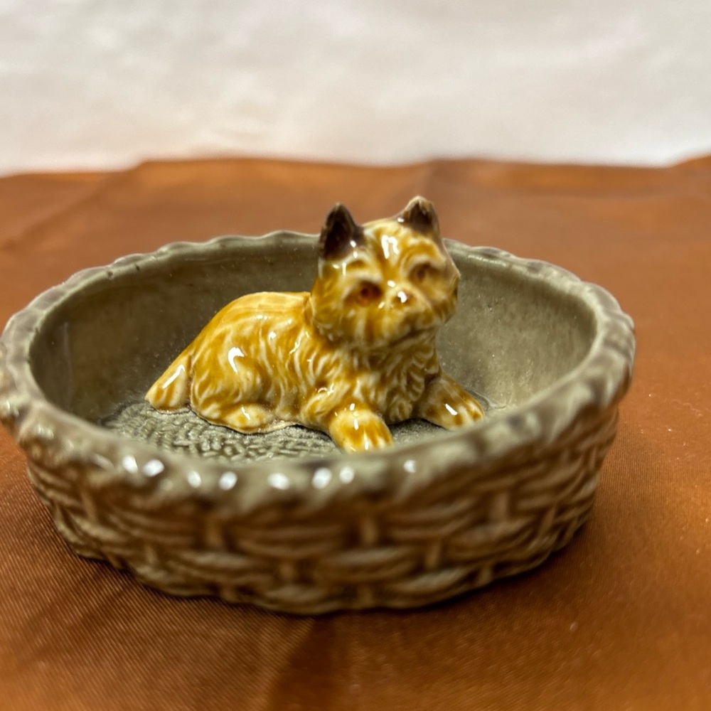 Wade of England Ceramic Carin Terrier Trinket Dish